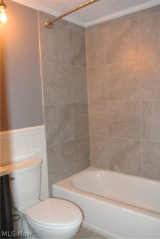 Village Green Condos 03 - Residential Lease