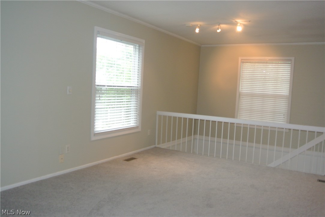 Village Green Condos 03 - Residential Lease