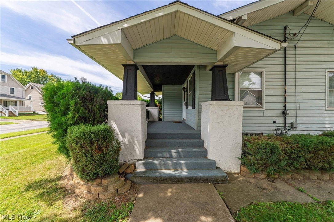 402 W 28th Street