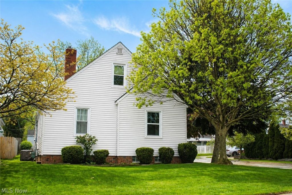 Photo of 3435 Center Drive, Parma, OH 44134 (MLS # 5205448)