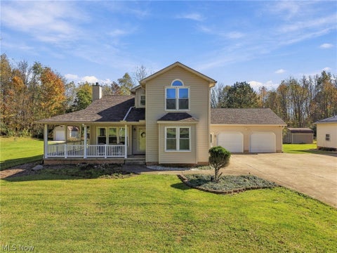 Photo of 6900 Atlantic Boulevard NE, Louisville, OH 44641 (MLS # 5255365)