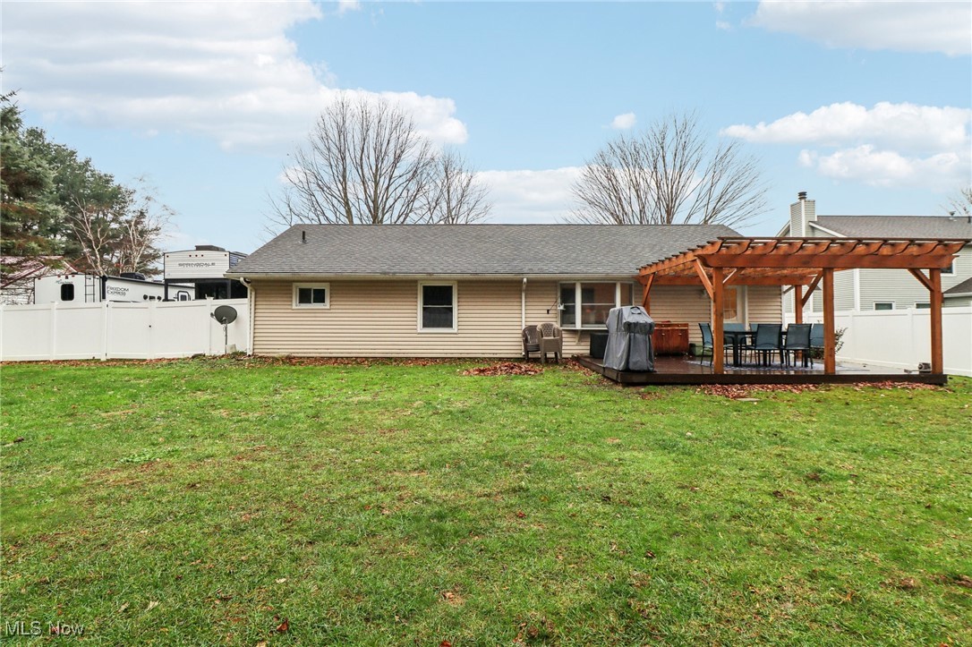 2407 Cambrian Way, Madison, Ohio image 39