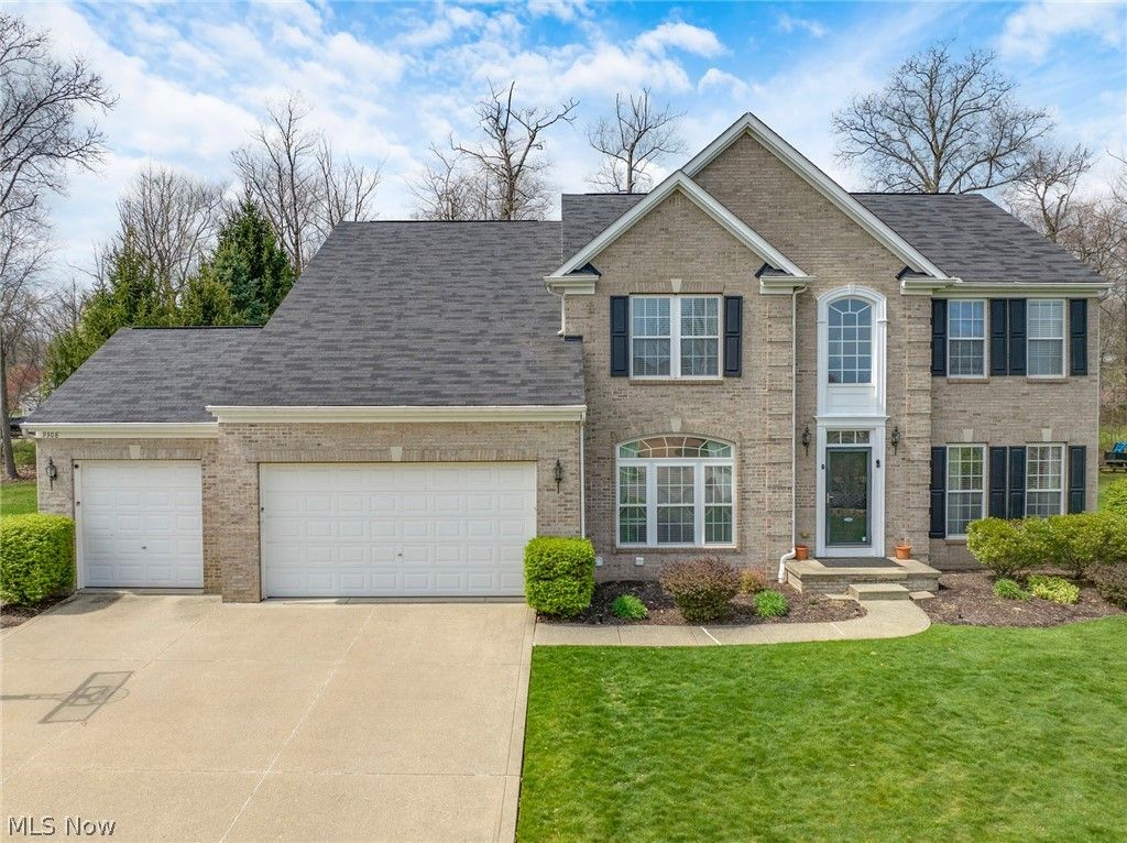 Photo of 9308 Ashcroft Lane, Twinsburg, OH 44087 (MLS # 5200238)