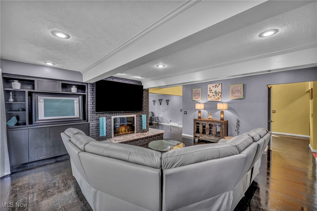 Fairwood Drive - Residential