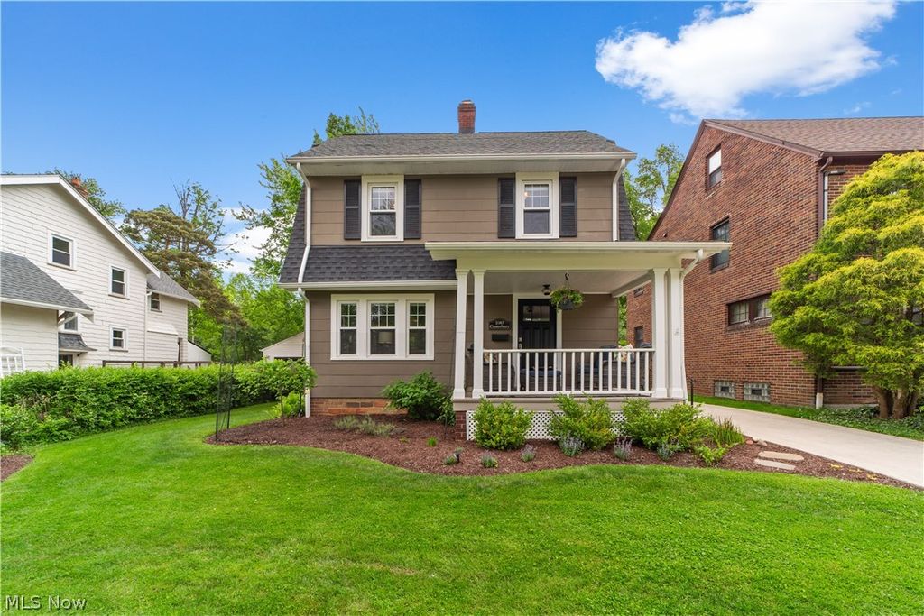 Photo of 2583 Canterbury Road, Cleveland Heights, OH 44118 (MLS # 5209639)