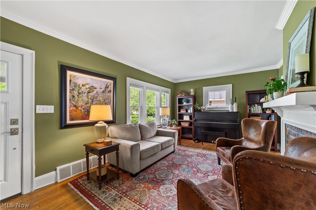 2583 Canterbury Road