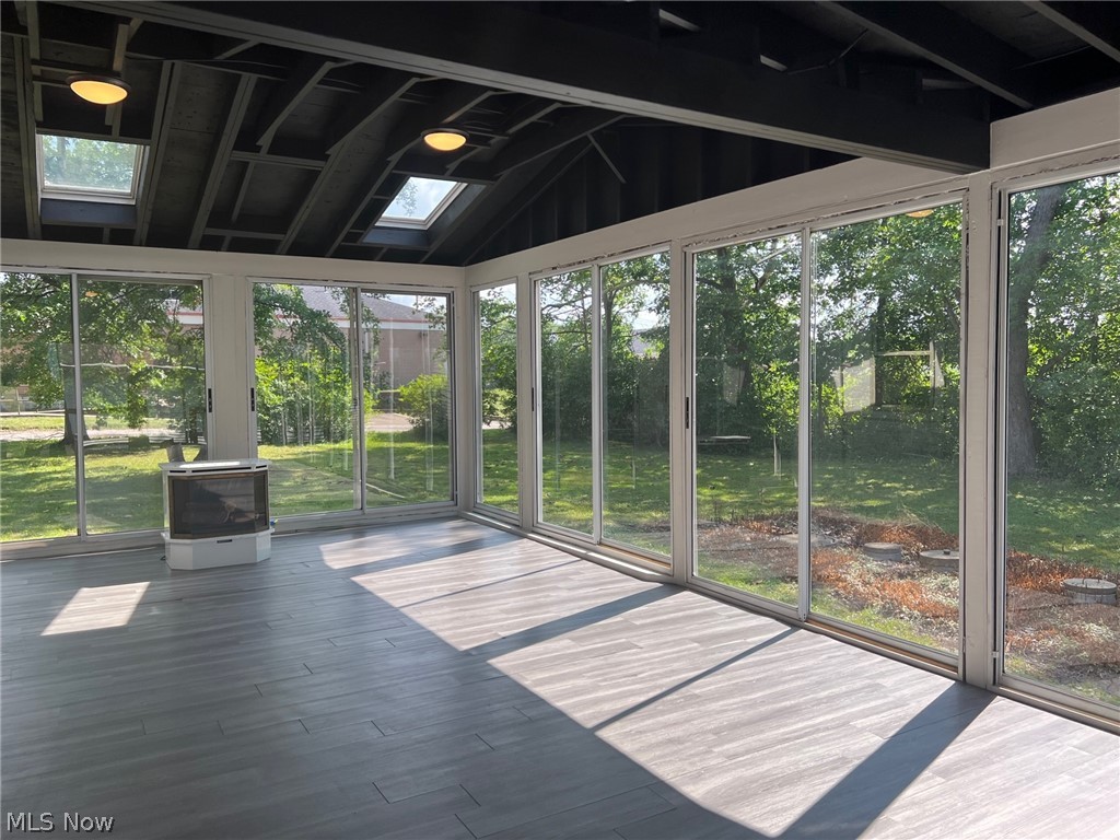 Newbury 02 - Commercial Lease