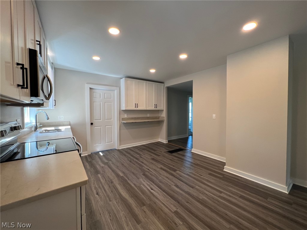 Newbury 02 - Commercial Lease