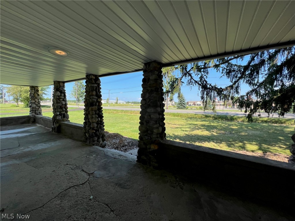 Newbury 02 - Commercial Lease