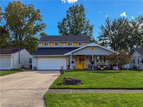 Homes For Sale - 425 Southward Drive<br/> Austintown, OH 44515