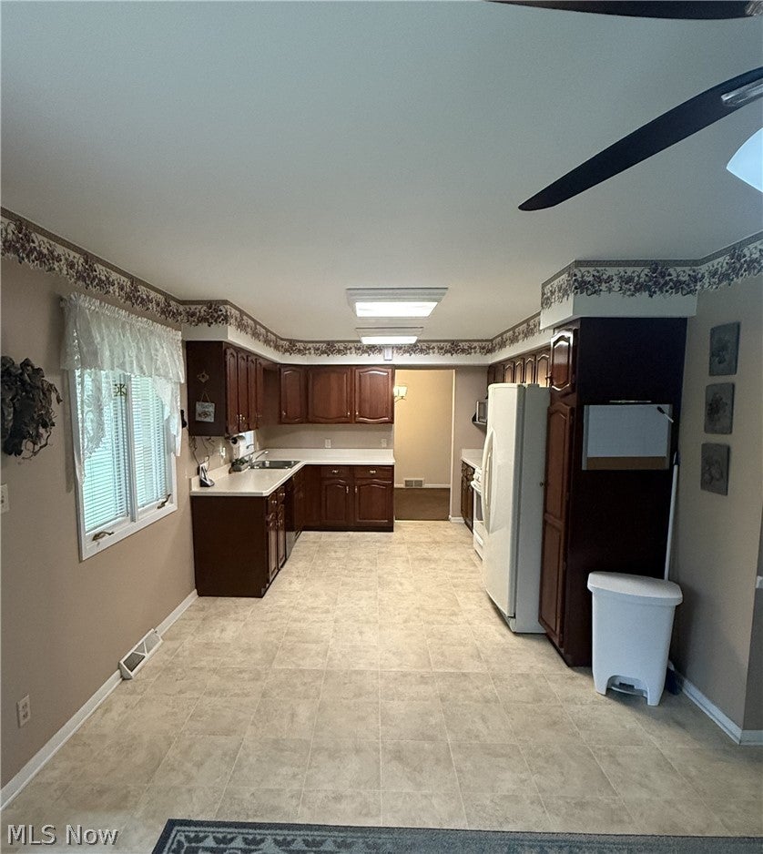 549 N Skyline Drive