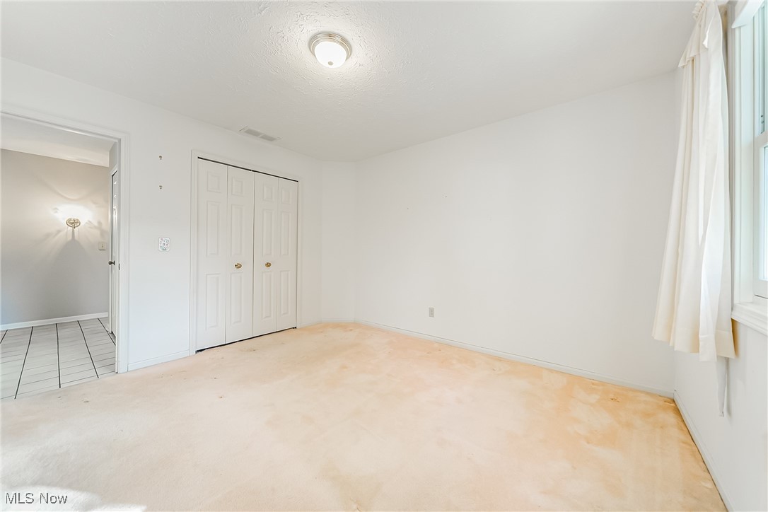 10515 Kettering Oval, Strongsville, Ohio image 17