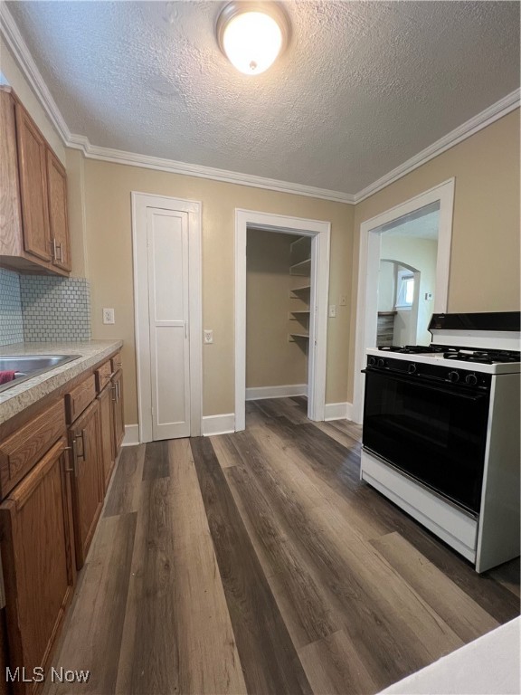 Colonial Homes - Residential Lease