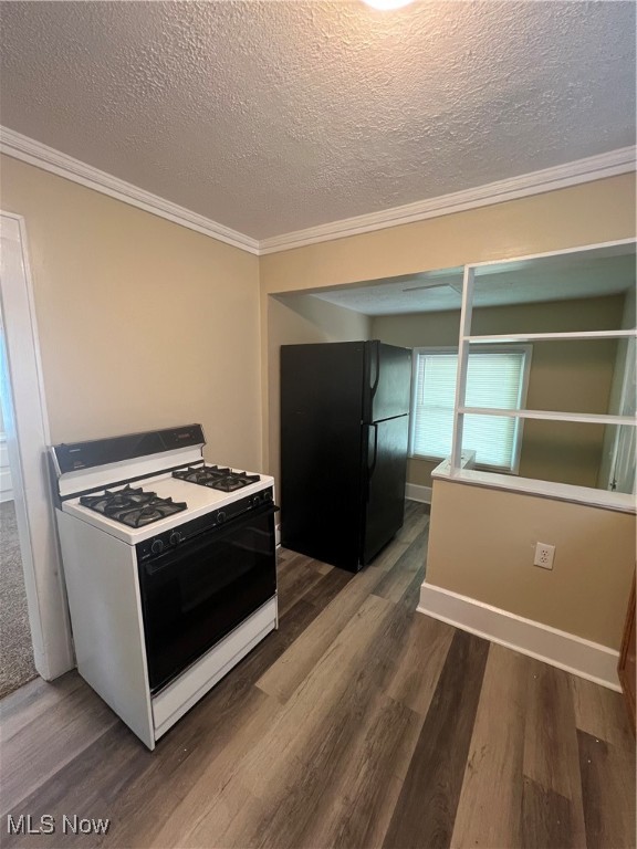 Colonial Homes - Residential Lease