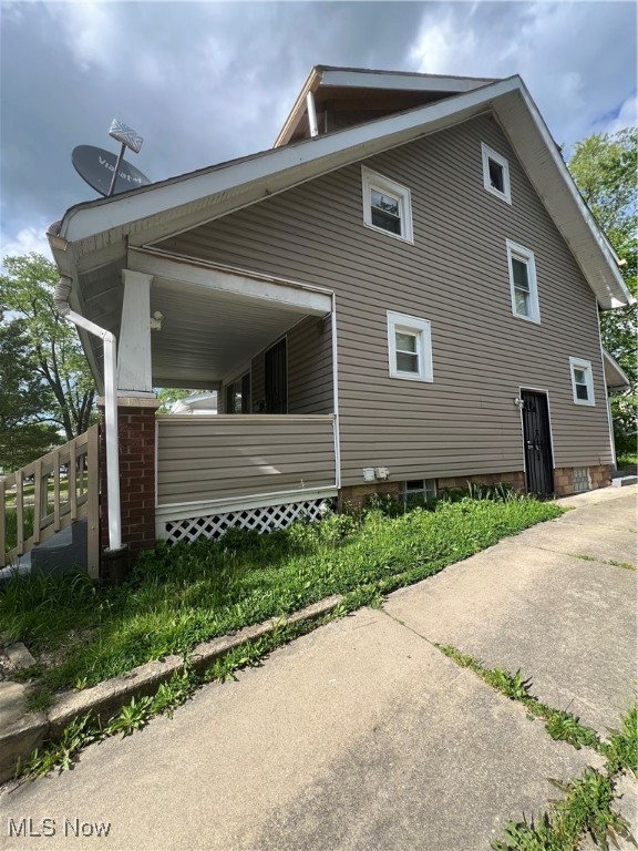 Colonial Homes - Residential Lease