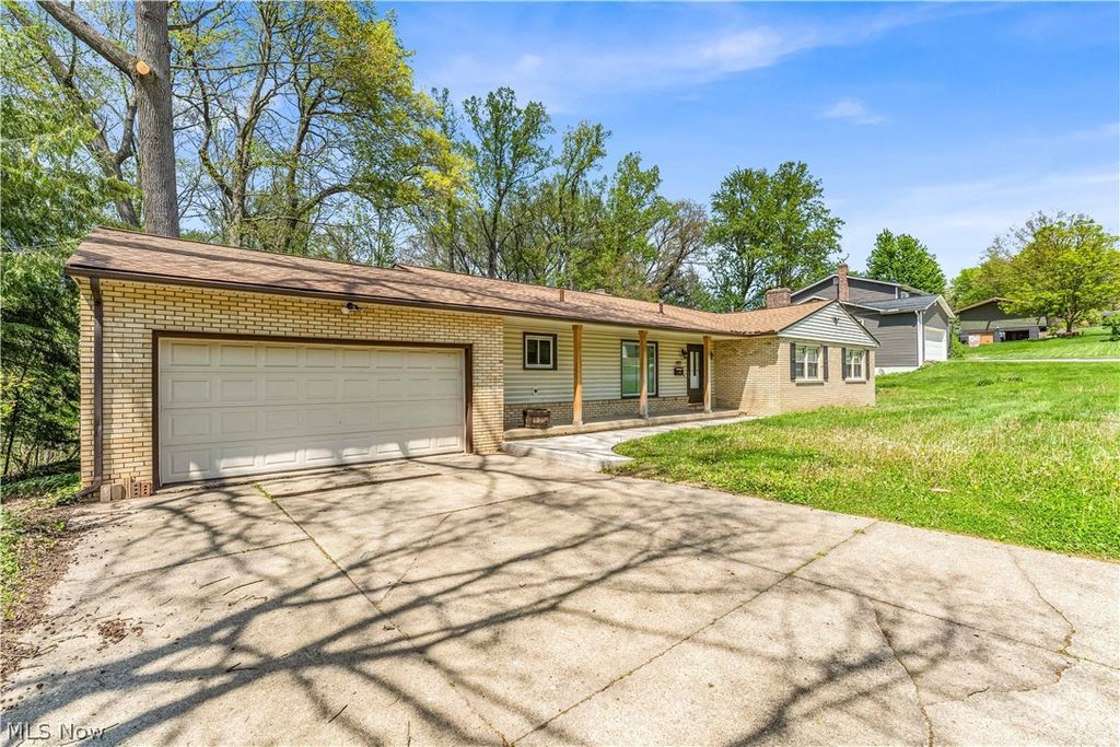 Photo of 1183 Romayne Drive, Akron, OH 44313 (MLS # 5208141)