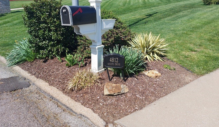 Country Club Hills - Residential