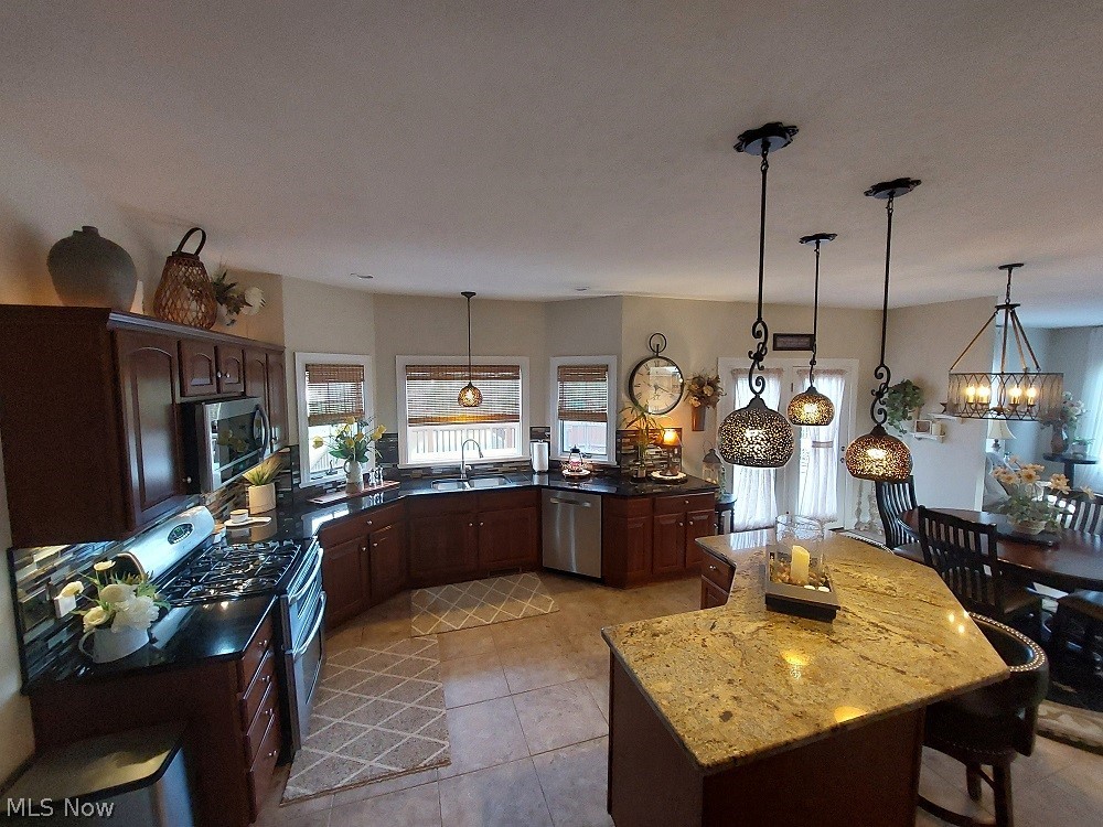 Country Club Hills - Residential