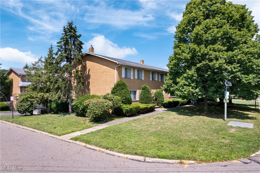 582 Treeside Drive