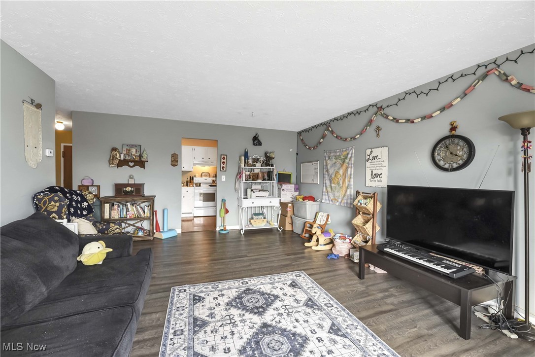 4849 Grace Road #210, North Olmsted, Ohio image 8