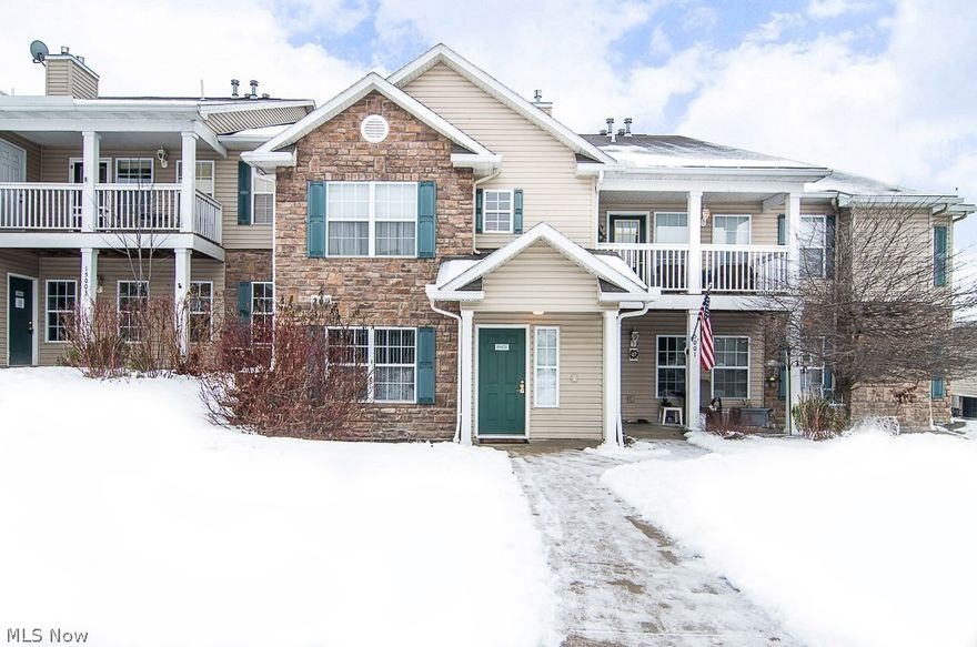 Incredible and rare 3 bedroom condo opportunity in beautiful Lenox Creek! Featuring a vaulted living room w/gas fireplace w/ surround sound entertainment center which is very open to a gorgeous gourmet's delight kitchen & dinette! Plush carpeting compliments the living room, halls and bedrooms whereas a darker oak-like herringbone ceramic floor is thru-out kitchen, utility room and dinette area. Also features 2-master bedroom suites w/ large sink vanities and all 3 bedrooms have walk-in closets! Open deck overlooks the subdivision for those nice evenings outside! Just move in, WOW!