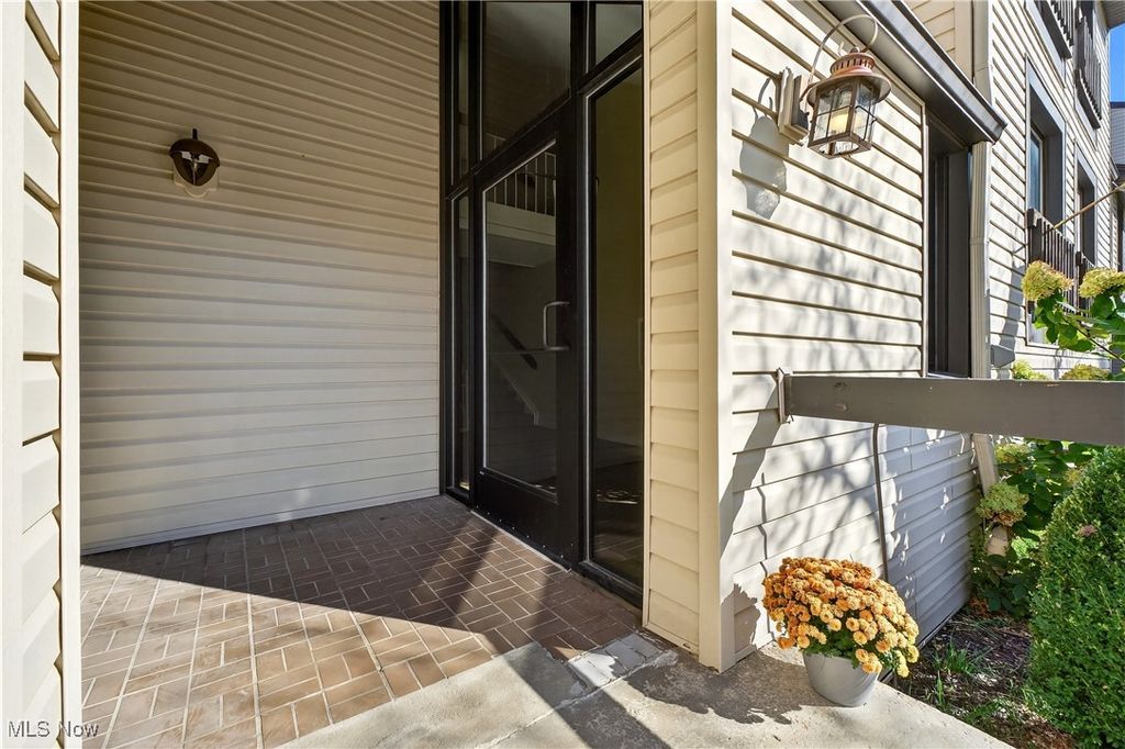 Photo of 6280 Greenwood Parkway #202, Sagamore Hills, OH 44067 (MLS # 5163624)