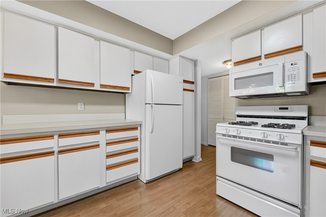 Oak Knolls Condo - Residential