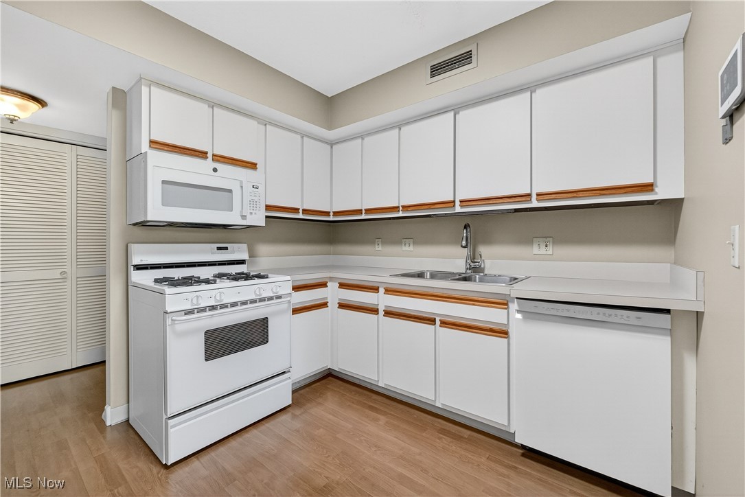 Oak Knolls Condo - Residential