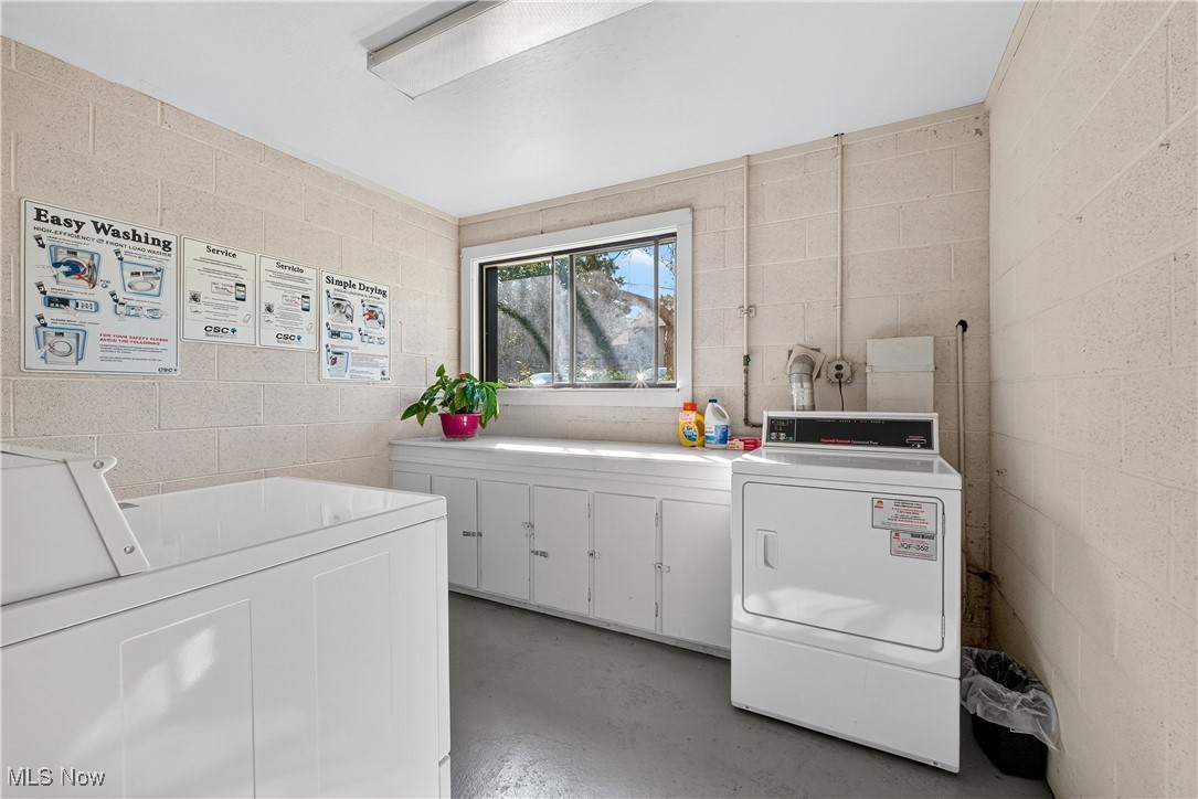 Oak Knolls Condo - Residential