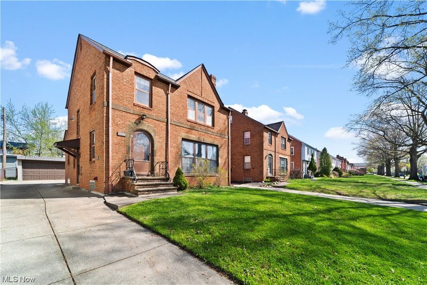 This beautiful brick University Heights home is ready for you! 3 bedrooms, 1 and a half bathrooms, an updated kitchen, finished basement and 1st floor bonus room you will need nothing else! The kitchen was updated in 2020 with stainless steel appliances, new counters, backslash and flooring. The first floor has the classic UH charm with the crown moldings and hardwood floors. The living room features a fireplace that operates and flows nicely into the dining room. Off the dining room is a bonus room that can be used as an office, mudroom, TV room or whatever your heart desires. A powder room rounds out the first floor. The second floor features 3 nicely sized bedrooms with fantastic natural light, solid closet space and hardwood floors. The bathroom conveniently features a standup shower as well as a separate bathtub. The basement features a great finished rec-room, laundry and plenty of storage. The home also features central air conditioning and a fully fenced in backyard. Walking di