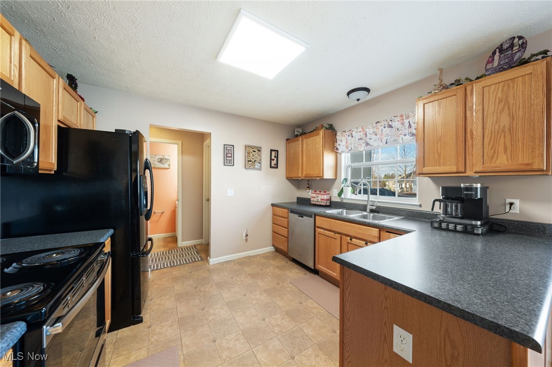 38044 Edge Meadow Court, North Ridgeville, Ohio image 11