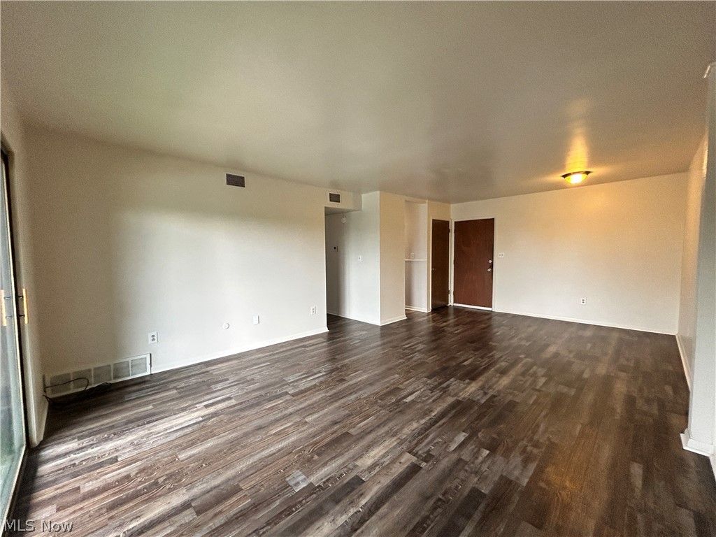 Photo of 4313 Earl Drive #B7, Steubenville, OH 43953 (MLS # 5213687)
