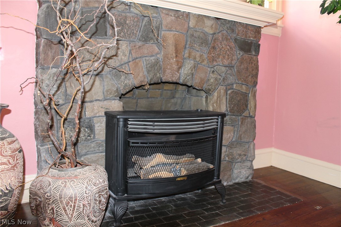 Genek Realty Companys - Residential