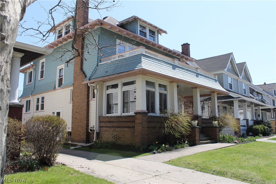 Genek Realty Companys - Residential