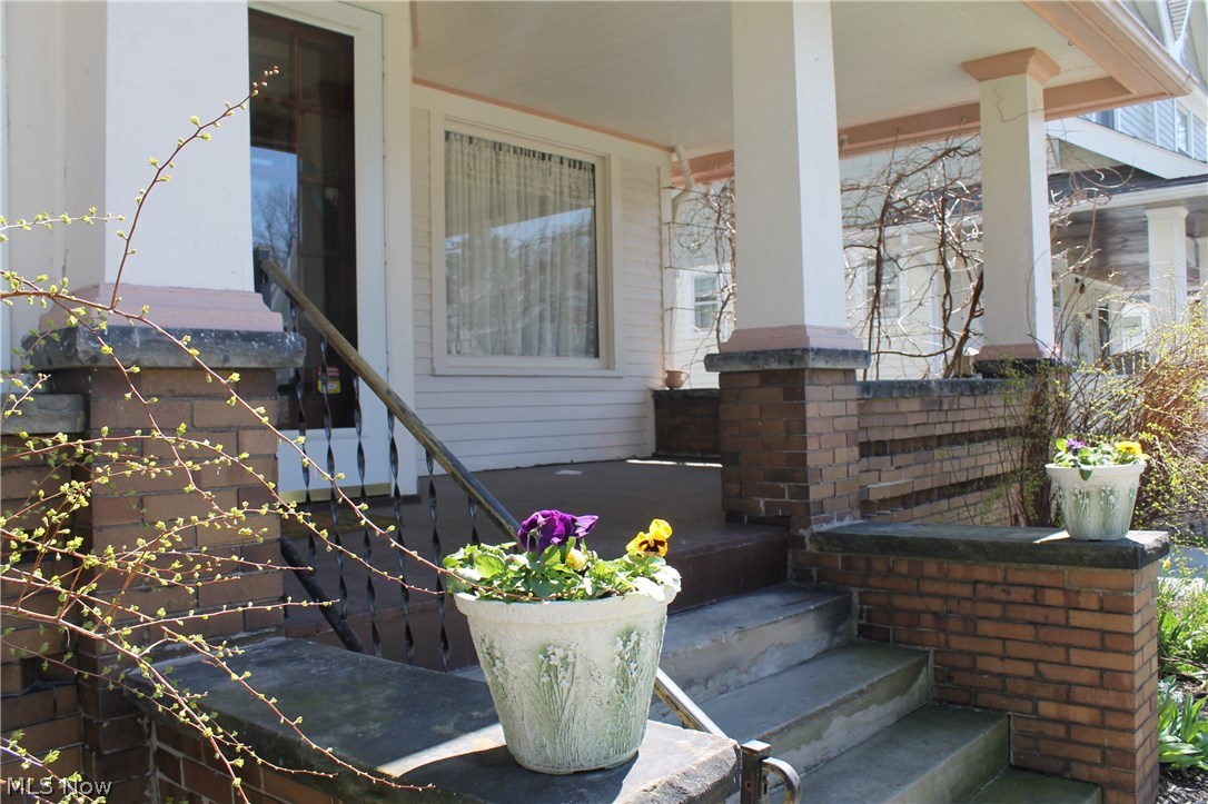 Genek Realty Companys - Residential