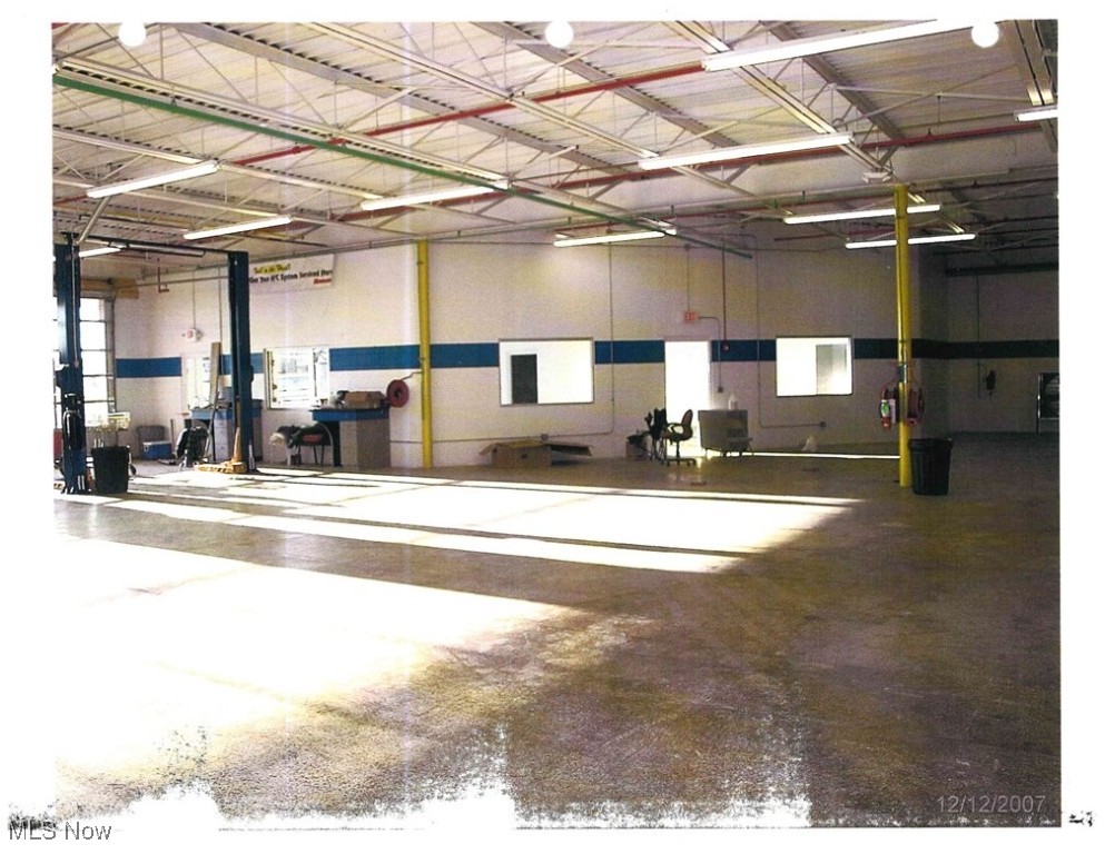 Worthy-Helwick Cos Mapleboro - Commercial Sale