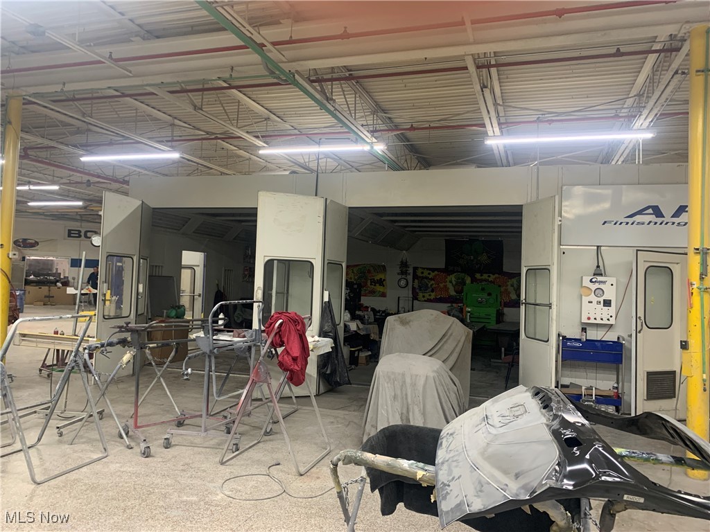 Worthy-Helwick Cos Mapleboro - Commercial Sale