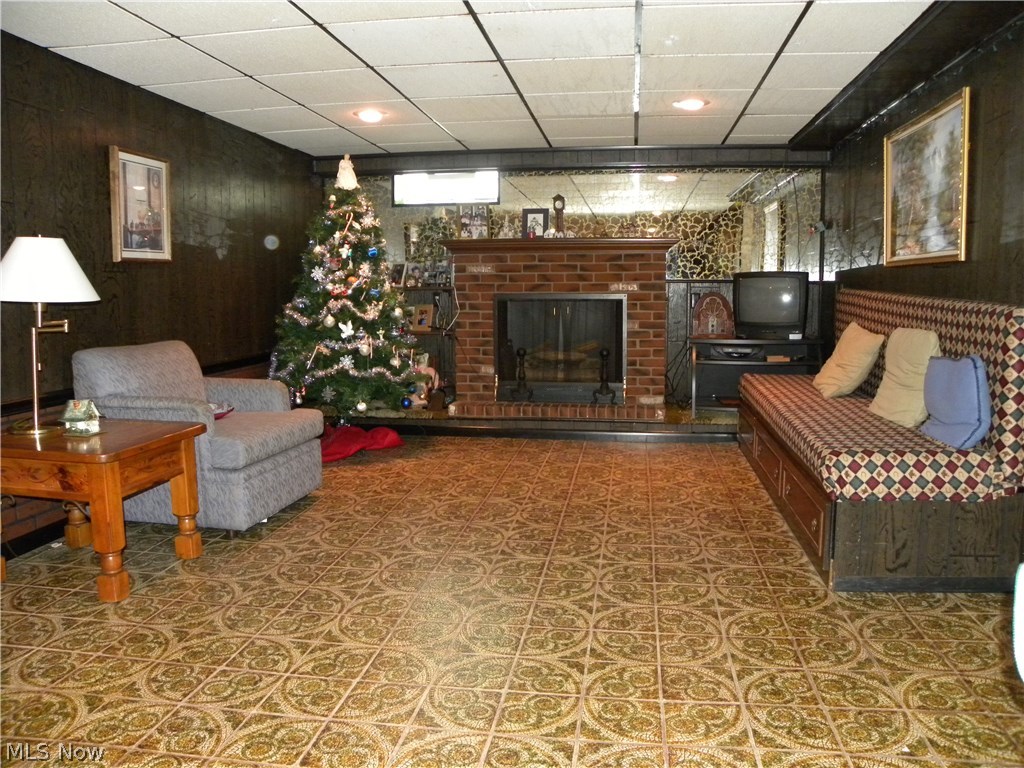 Cresthaven - Residential