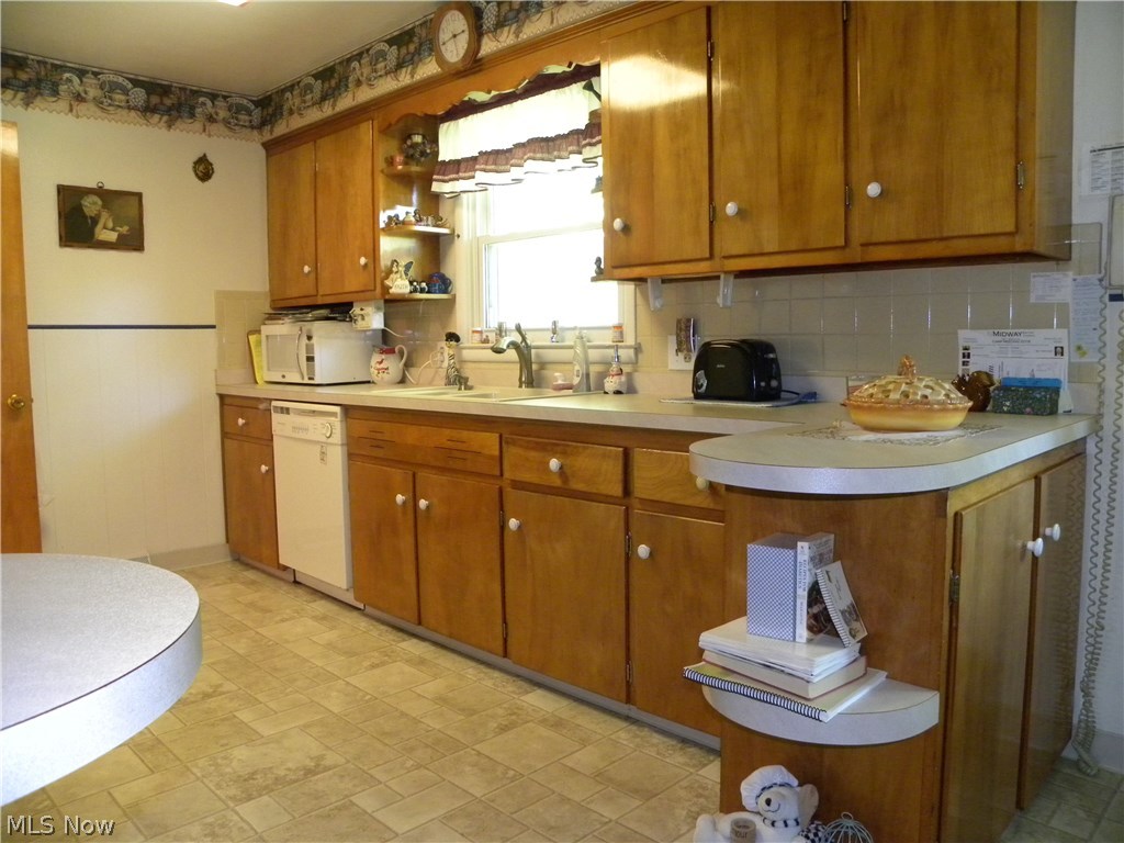 Cresthaven - Residential