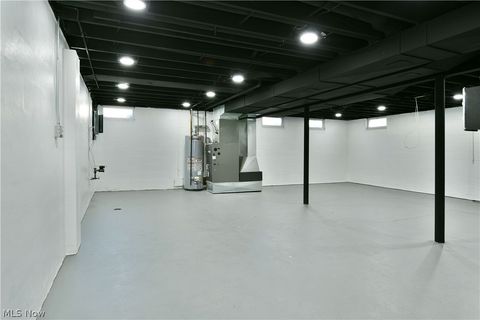 Tiny photo for 8351 Chesterton Drive, Youngstown, OH 44514 (MLS # 5203235)