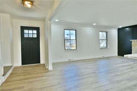 Tiny photo for 8351 Chesterton Drive, Youngstown, OH 44514 (MLS # 5203235)