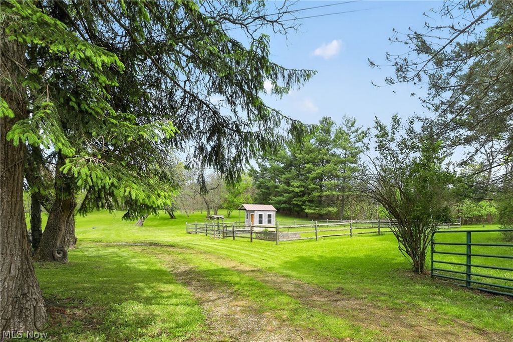 Photo of 9509 Shaw Road, Spencer, OH 44275 (MLS # 5195211)