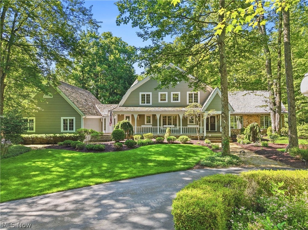 Photo of 5360 Som Center Road, Solon, OH 44139 (MLS # 5209682)