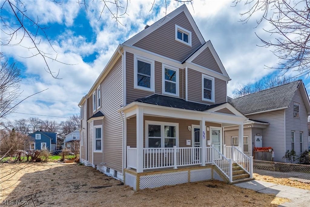 Photo of 3237 Seymour Avenue, Cleveland, OH 44113 (MLS # 5196891)