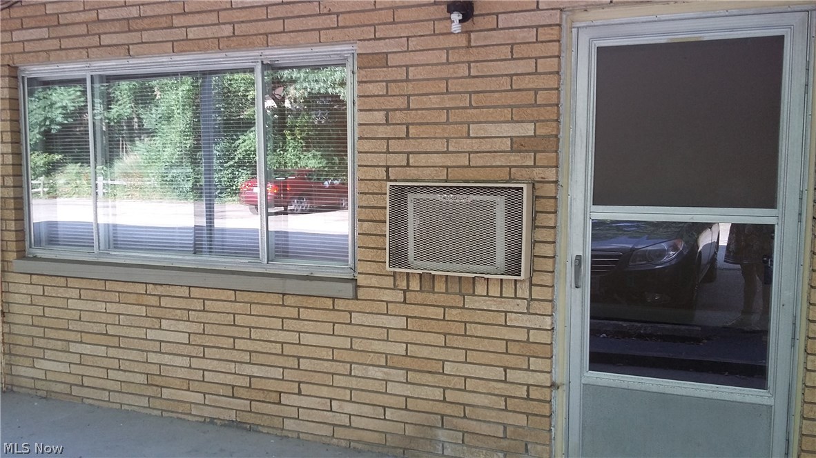 Updated 1 BR condo for rent in beautiful Kent! Newer carpet, paint, appliances, and bathroom. Picnic and grill area for residents. Rent includes 2 parking spaces, condo fee, heat, water, sewer, and trash. Tenant pays only electric and cable/internet. Minutes from Fred Fuller Park. Coin-op laundry onsite. No pets and no smoking. We verify credit history, criminal background, and income for all applicants 18+.