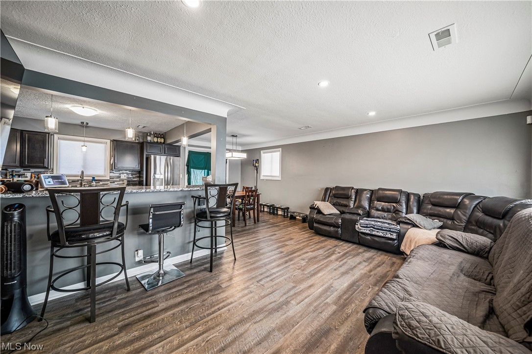 Lake Shore Blvd Estates - Residential