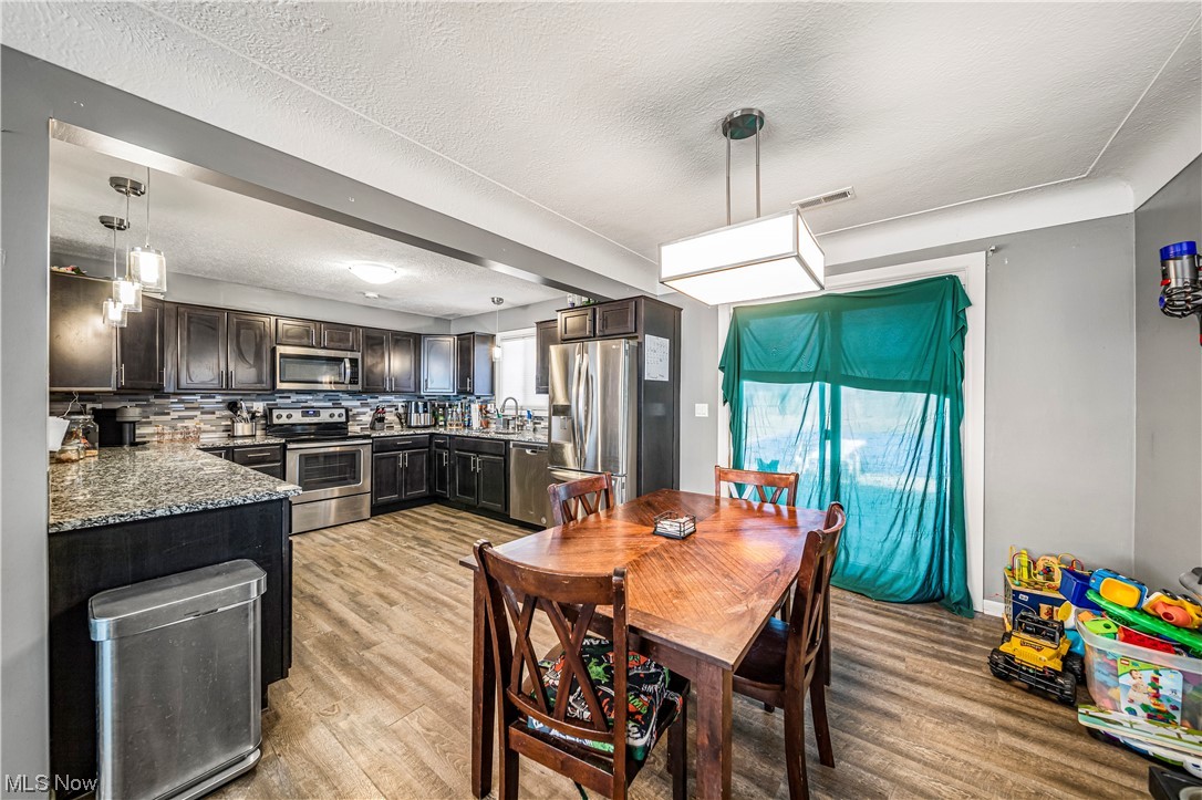 Lake Shore Blvd Estates - Residential