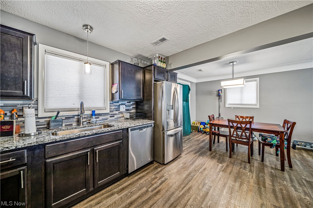 Lake Shore Blvd Estates - Residential