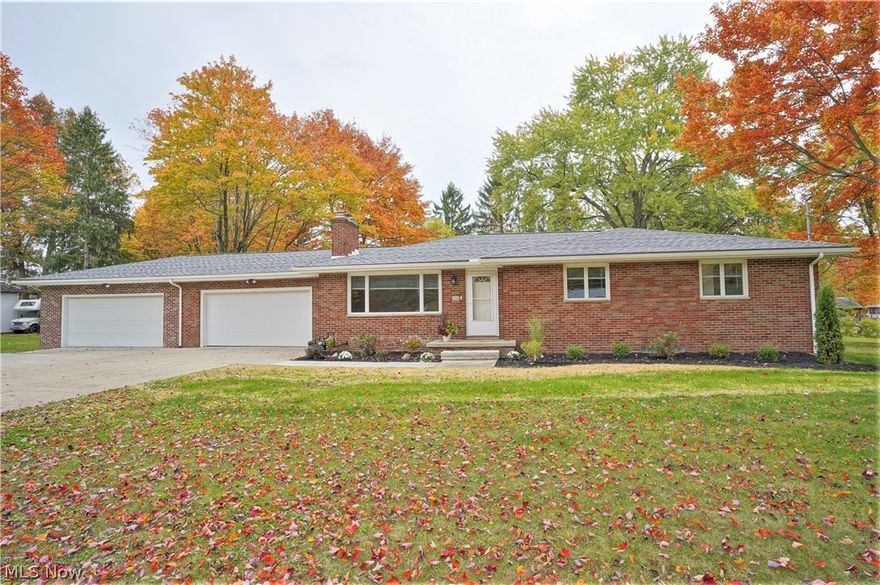 Brick Ranch, Newly Remodeled 3 Bedroom, 2 full Baths.  Large Master with tub and walk-in shower, Closet Shelving to be installed., Buyer can pick color of carpet in lower level Family Room,  2 Fireplaces.. 4 Car attached garage...Shed...Over 1 Acre..
New in 2022: Roof, attic insulation, Kitchen w/appliances, Bathrooms, Family Room, Rec Room, Flooring. and ect.