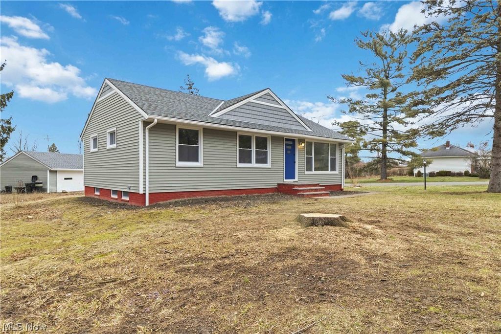 Photo of 9486 York Road, North Royalton, OH 44133 (MLS # 5188693)